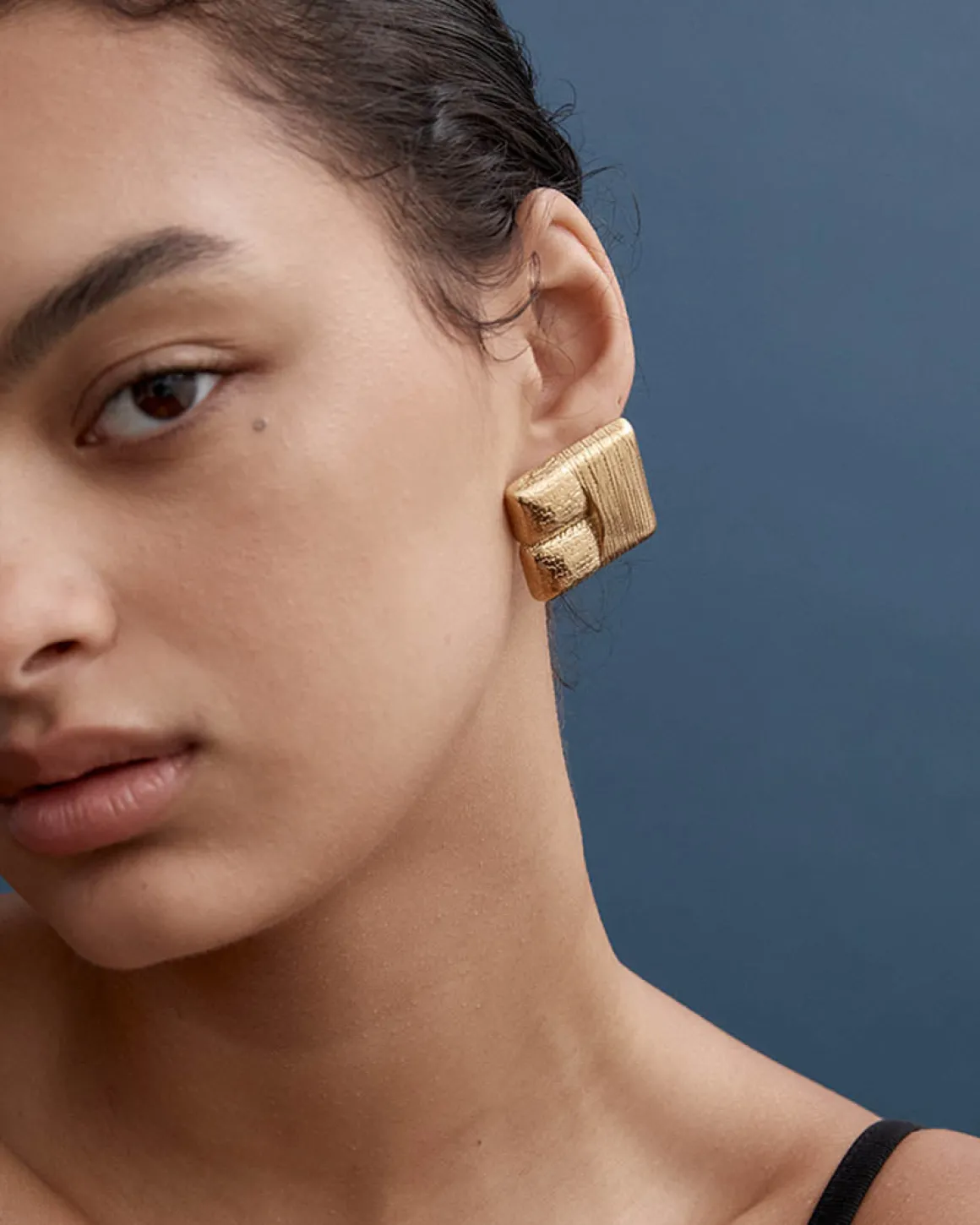 Nevaeh Earrings in Gold